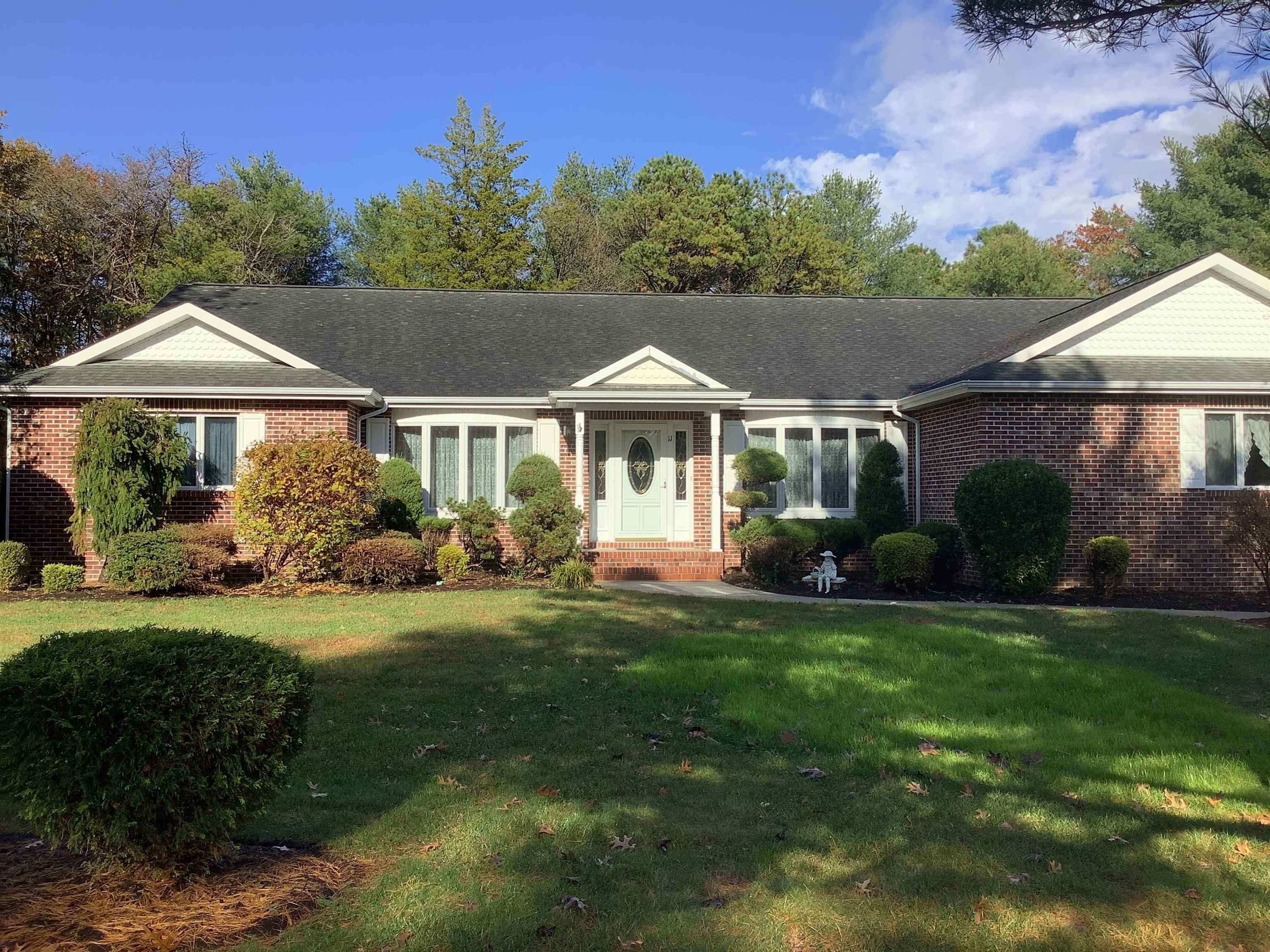Single Family Homes для того Продажа на 11 White Pine Lane Petersburg, Нью-Джерси 08270 Соединенные Штаты