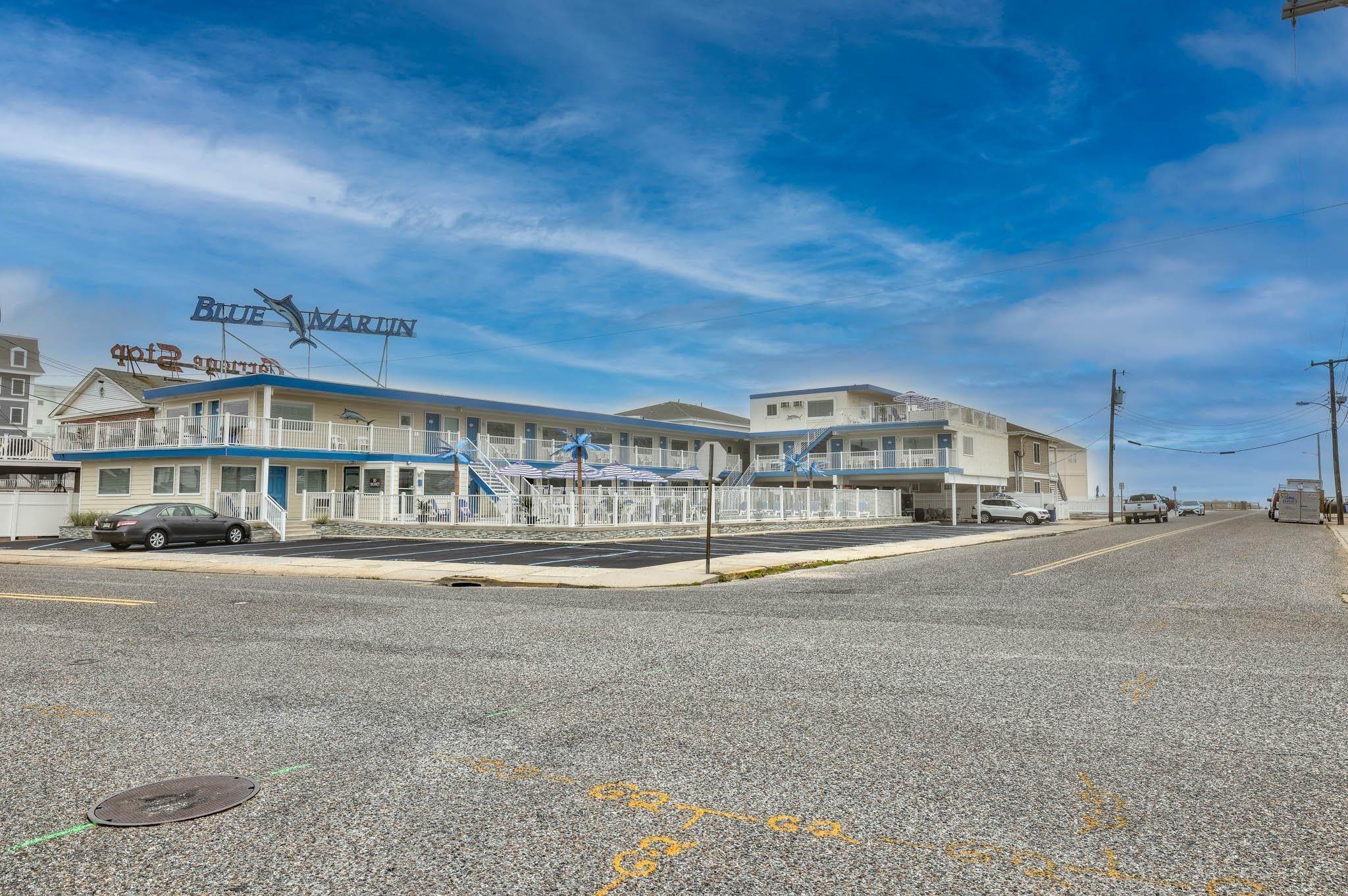 Commercial for Sale at 401 E Toledo Avenue Wildwood Crest, New Jersey 08260 United States