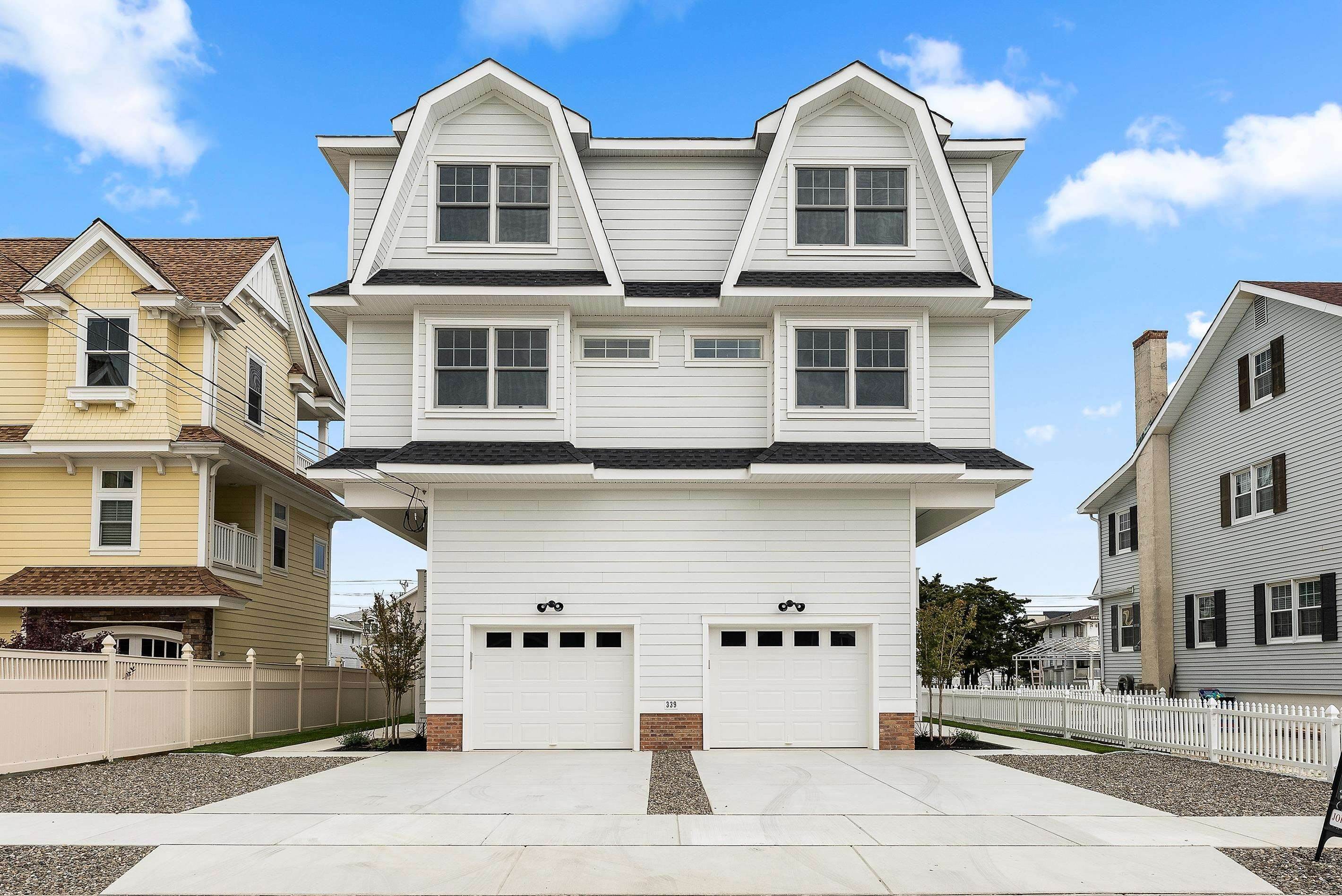 Condominiums для того Продажа на 339 45th Place Sea Isle City, Нью-Джерси 08243 Соединенные Штаты