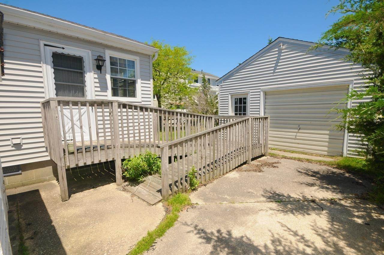 16. Single Family Homes for Sale at 284 87th Street Stone Harbor, New Jersey 08247 United States