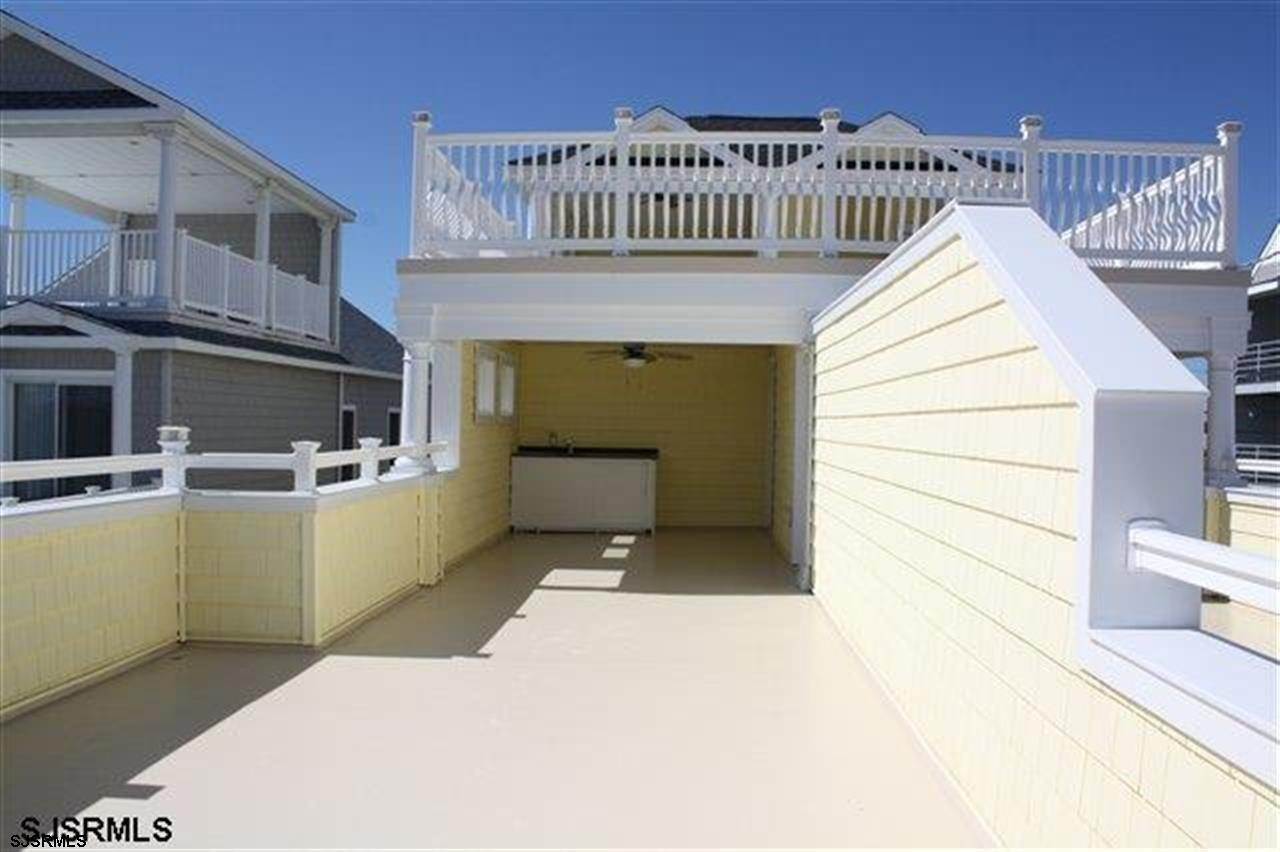 20. Multi-Family Homes for Sale at 3913 Ocean Avenue Brigantine, New Jersey 08203 United States