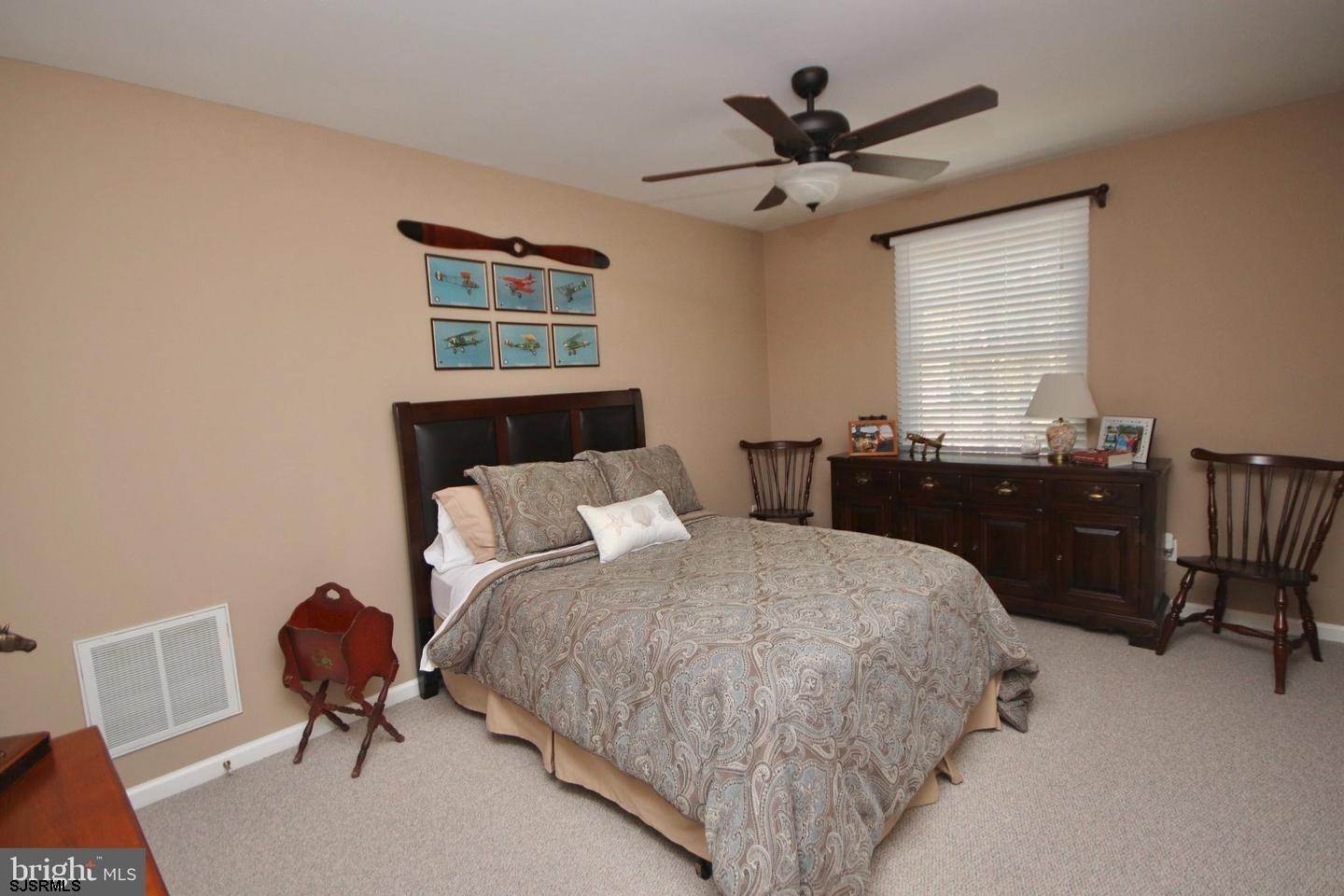 19. Single Family Homes for Sale at 3 Steeple Court Cape May Court House, New Jersey 08210 United States