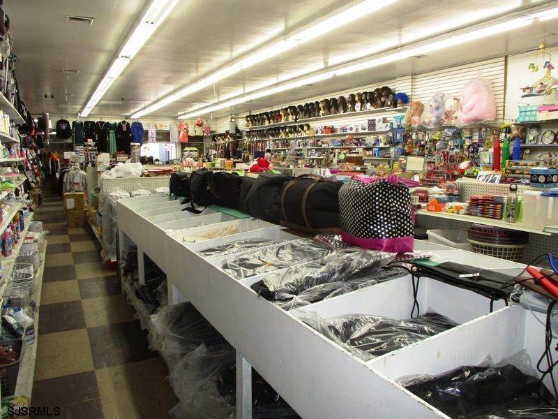 8. Commercial for Sale at 1622 Atlantic Avenue Atlantic City, New Jersey 08401 United States