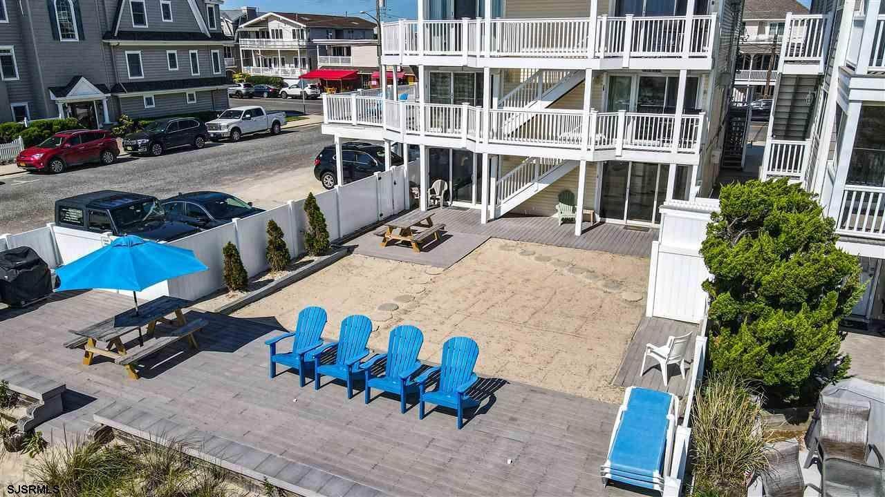 4. Condominiums for Sale at 5447 Central Avenue Ocean City, New Jersey 08226 United States