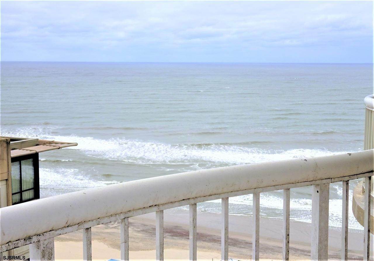 7. Condominiums for Sale at 3101 Boardwalk Atlantic City, New Jersey 08401 United States