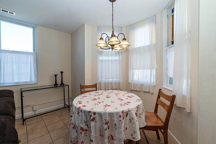 14. Multi-Family Homes for Sale at 733 Wesley Avenue Ocean City, New Jersey 08226 United States
