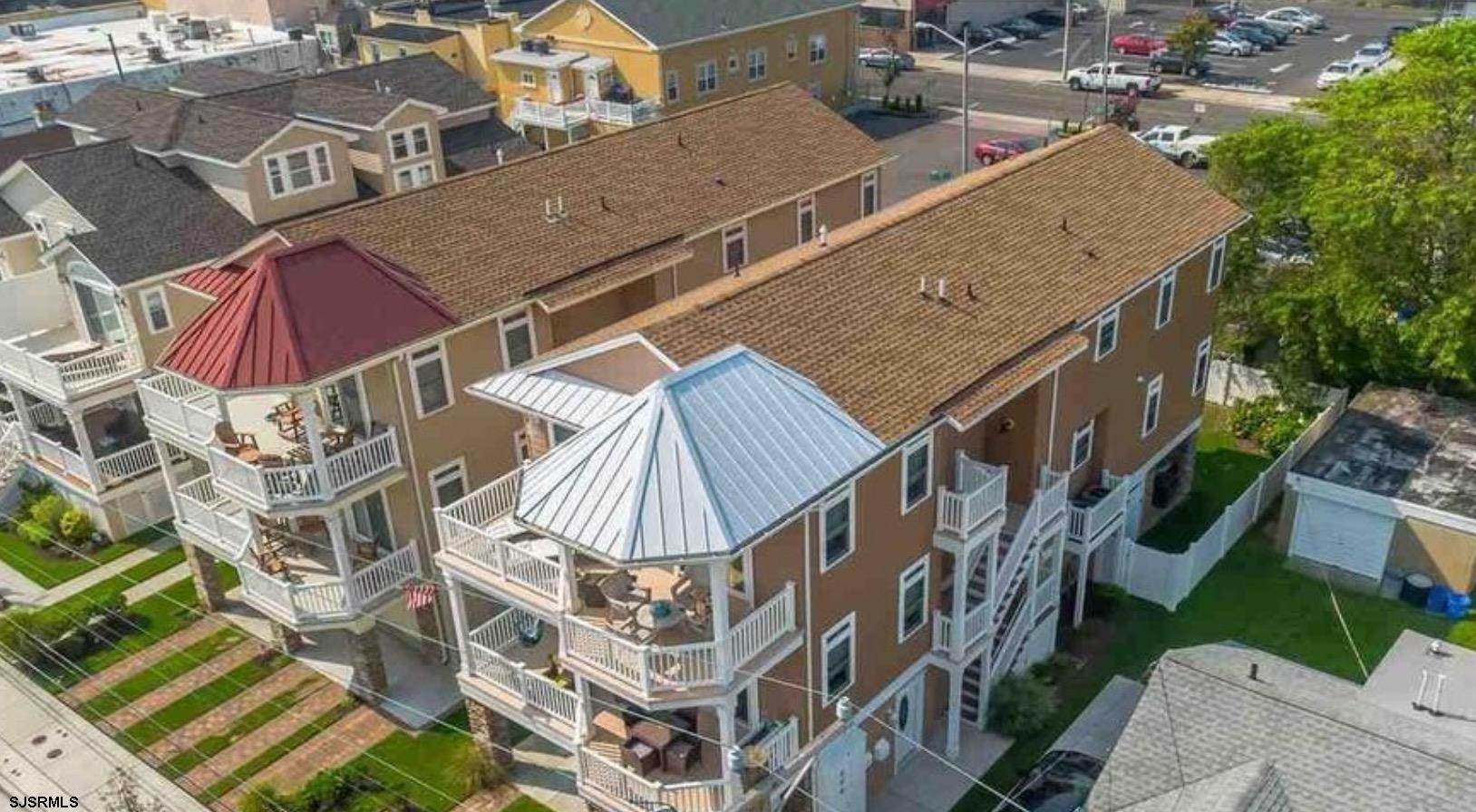 19. Single Family Homes at 18 N Decatur Avenue Margate, New Jersey 08402 United States