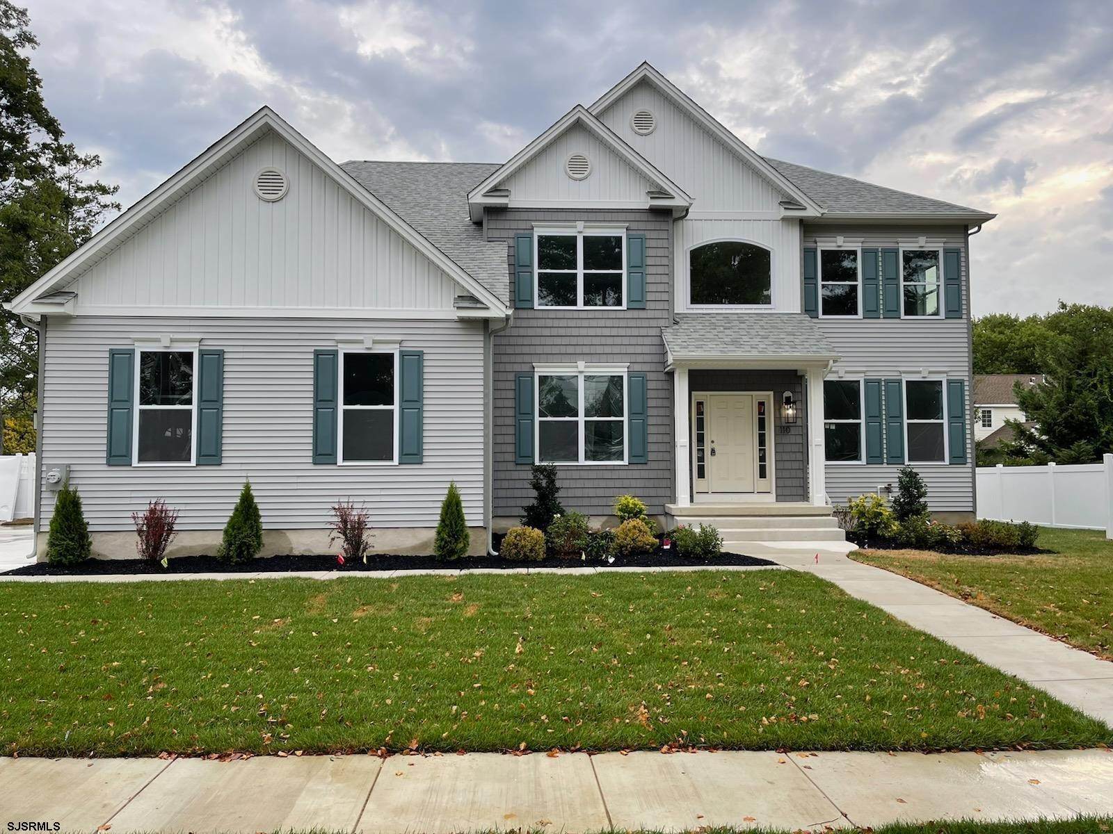 Single Family Homes для того Продажа на 110 BALFOUR AVENUE Linwood, Нью-Джерси 08221 Соединенные Штаты