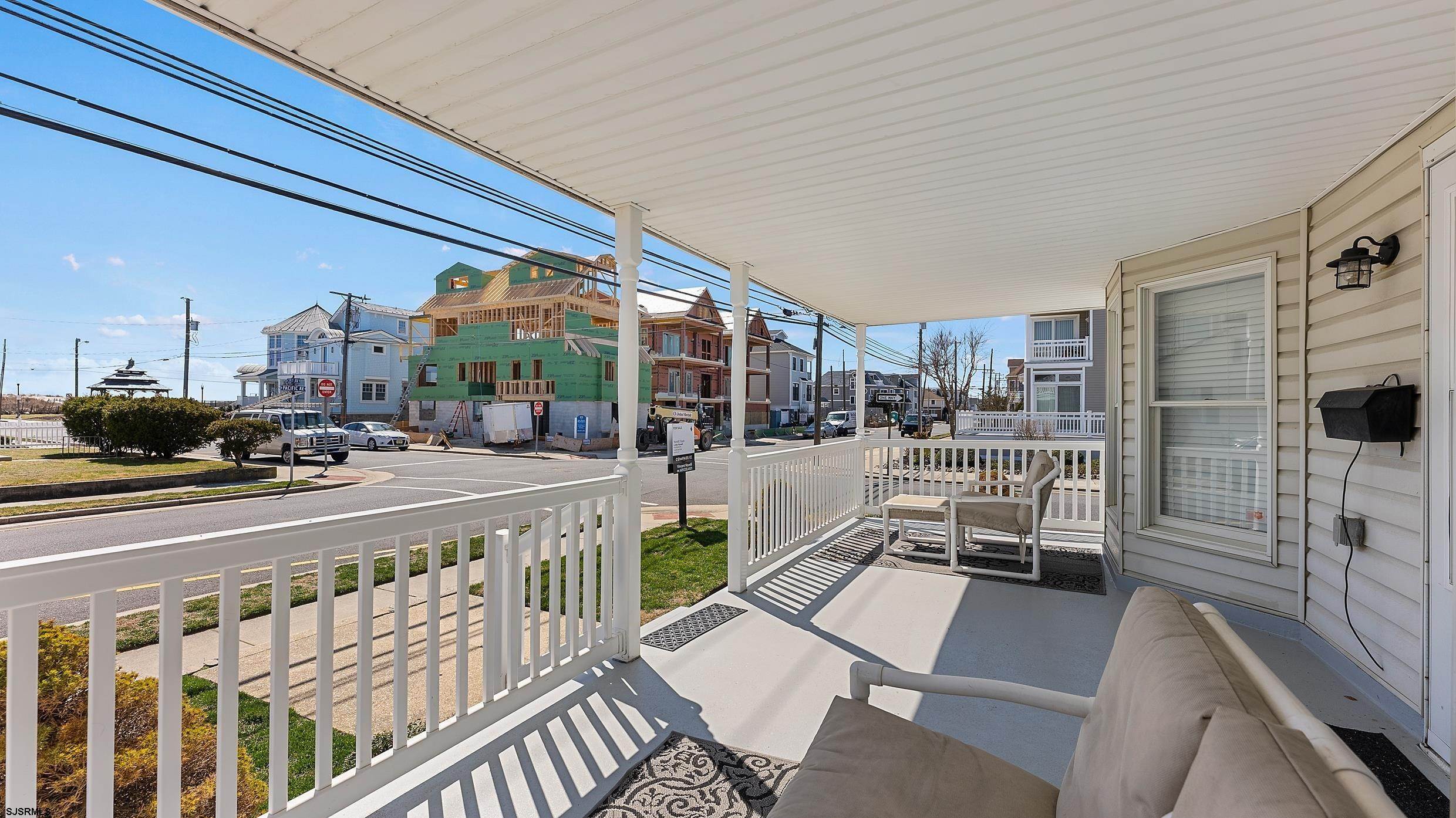 10. Single Family Homes for Sale at 19 S 35th Avenue Longport, New Jersey 08403 United States