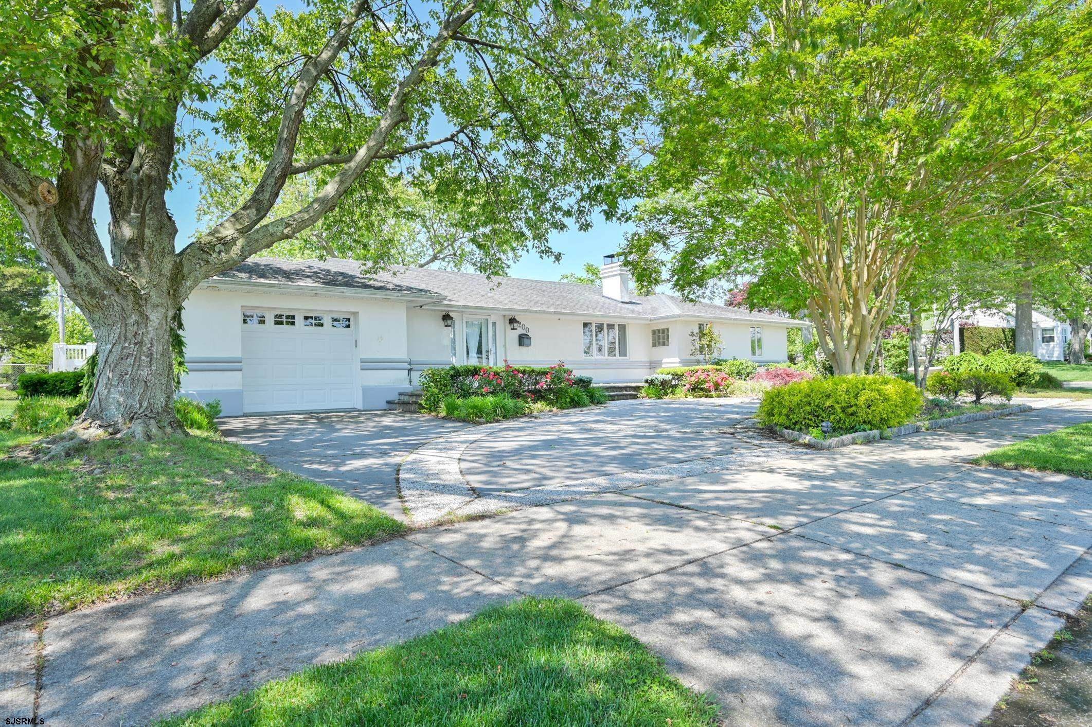 Single Family Homes 为 销售 在 200 Steelman Avenue Avenue Northfield, 新泽西州 08225 美国