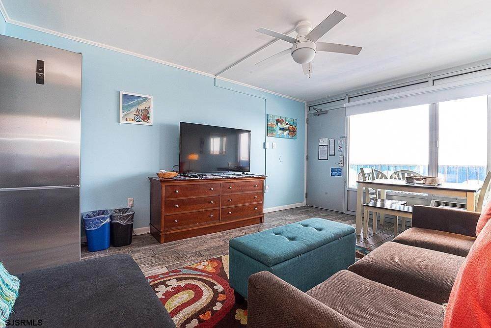 7. Condominiums for Sale at 870 E 7th Street Ocean City, New Jersey 08226 United States