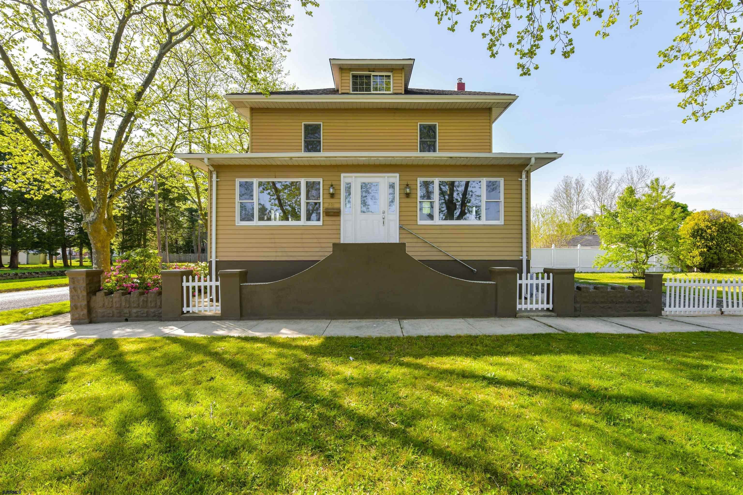 Single Family Homes для того Продажа на 301 Boston Avenue Egg Harbor City, Нью-Джерси 08215 Соединенные Штаты