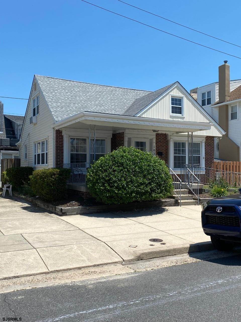 3. Single Family Homes at 103 S Wissahickon Avenue Ventnor, New Jersey 08406 United States