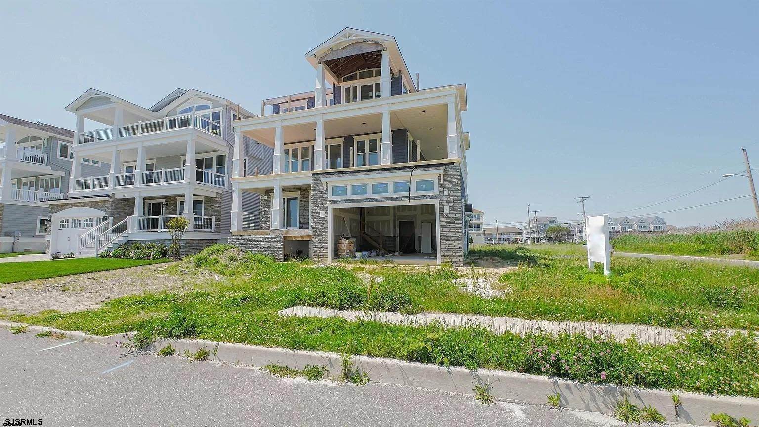 18. Single Family Homes for Sale at 1404 E Beach Avenue Brigantine, New Jersey 08203 United States