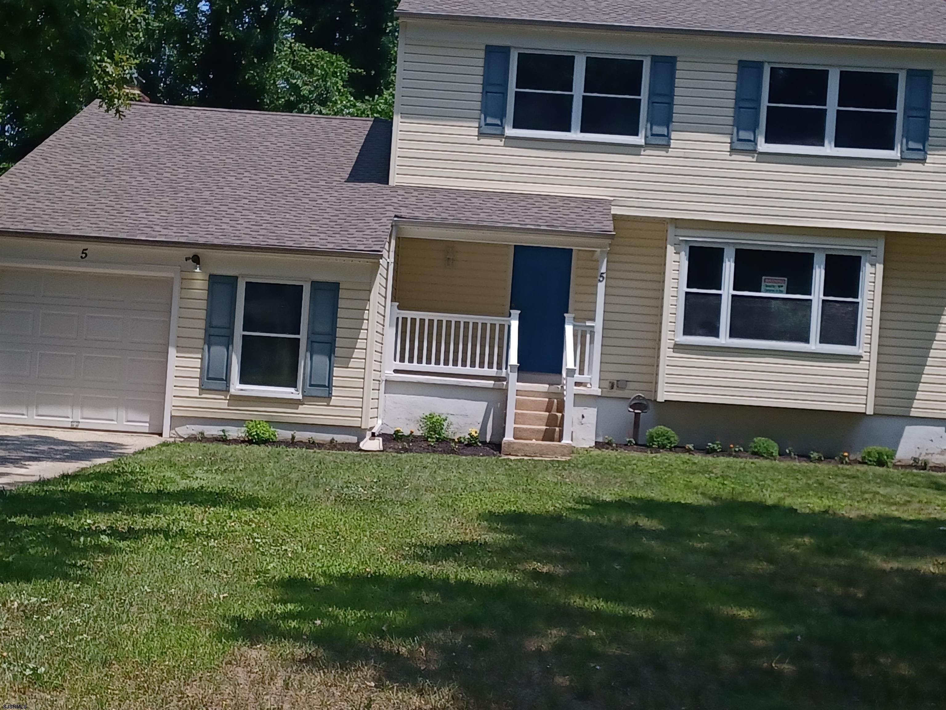 Single Family Homes pour l Vente à 5 sturbridge Drive Gloucester, New Jersey 08081 États-Unis