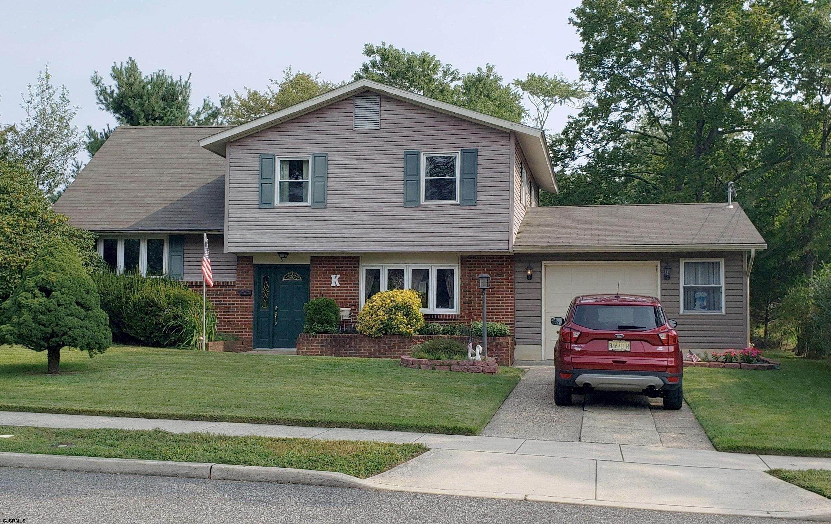 Single Family Homes для того Продажа на 6 Chatham Road Gibbsboro, Нью-Джерси 08026 Соединенные Штаты