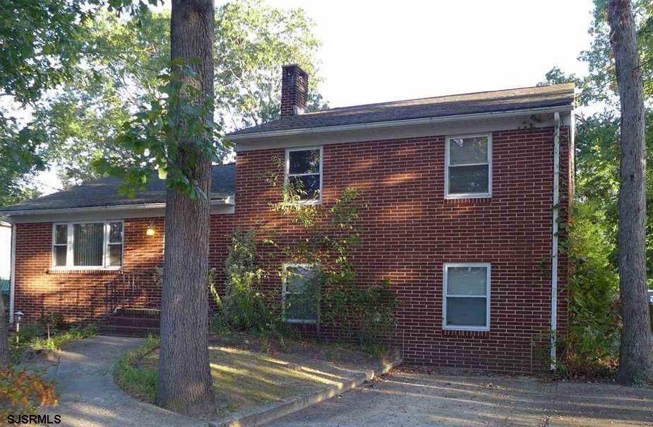 2. Single Family Homes 为 销售 在 1204 E Pine Street Millville, 新泽西州 08332 美国