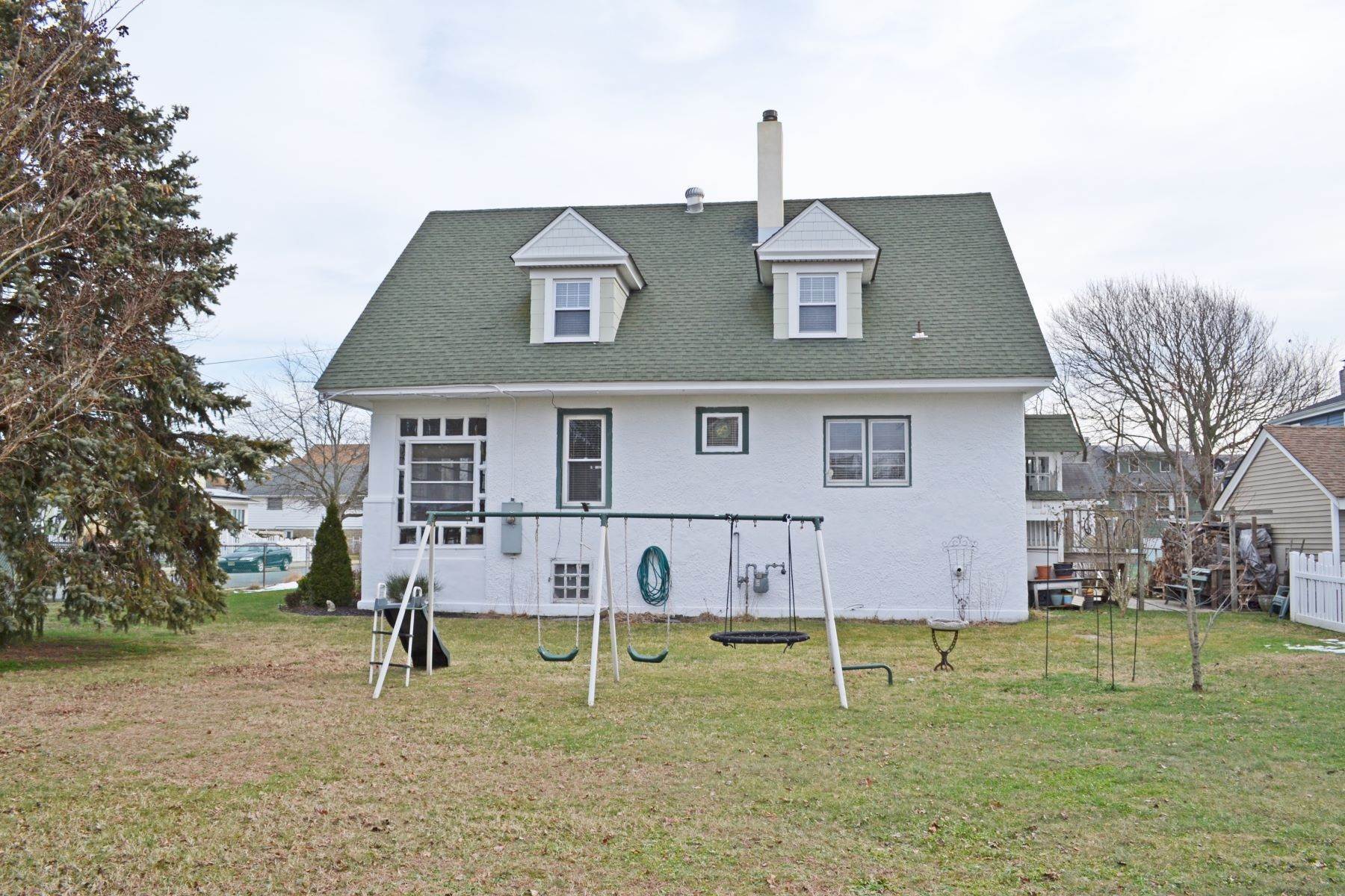 6. Single Family Homes for Sale at 1418 Emerson Ave 1418 Emerson Pl Atlantic City, New Jersey 08401 United States