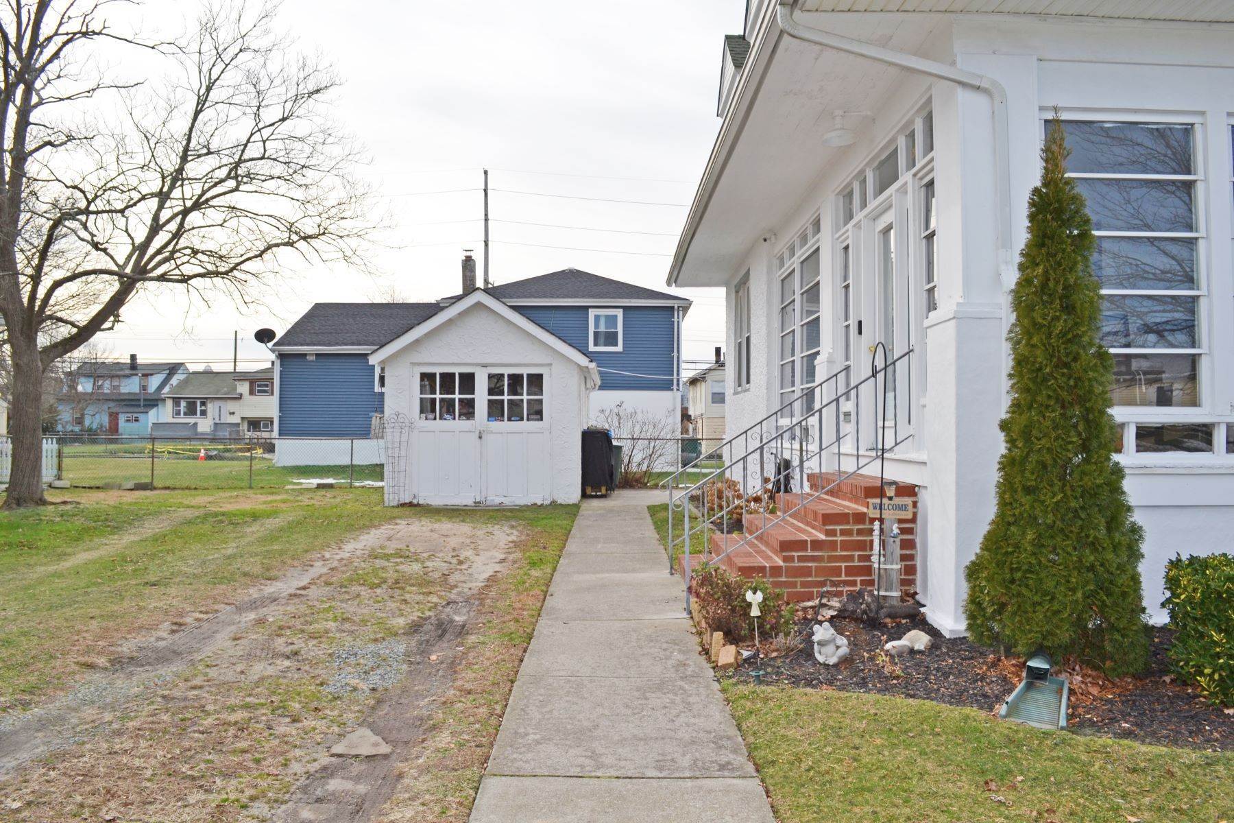 43. Single Family Homes for Sale at 1418 Emerson Ave 1418 Emerson Pl Atlantic City, New Jersey 08401 United States