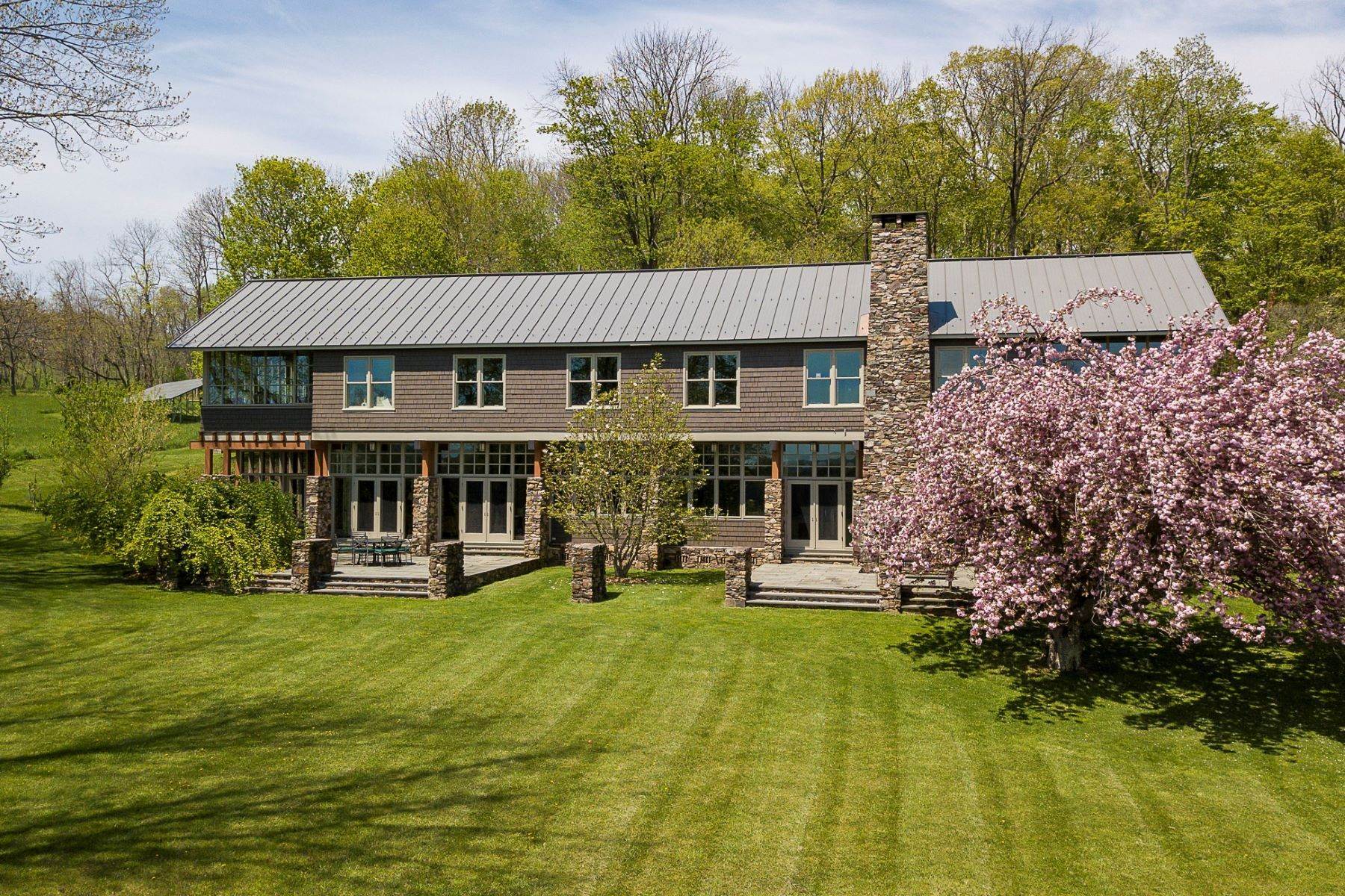 Other Residential Homes для того Продажа на Freestone Farm: Exquisitely Sited on 76 Acres 318 Hopewell Amwell Road Hopewell, Нью-Джерси 08525 Соединенные Штаты