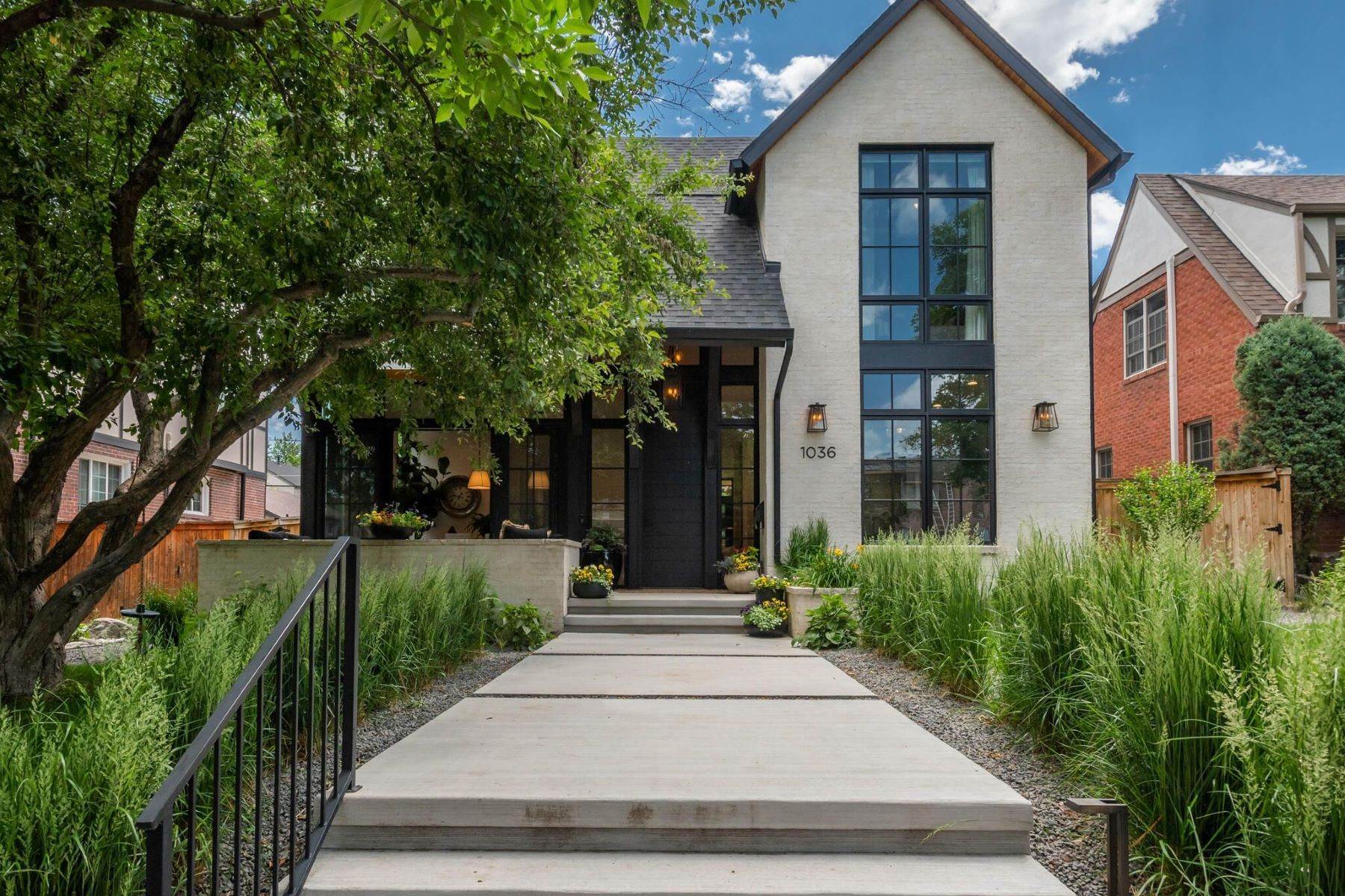 Single Family Homes для того Продажа на Former 2019 Denver Life Magazine Showhouse 1036 S Columbine Street Denver, Колорадо 80209 Соединенные Штаты